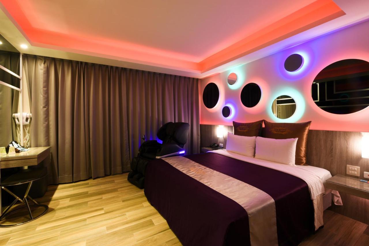 Zc Motel Таоуан Екстериор снимка