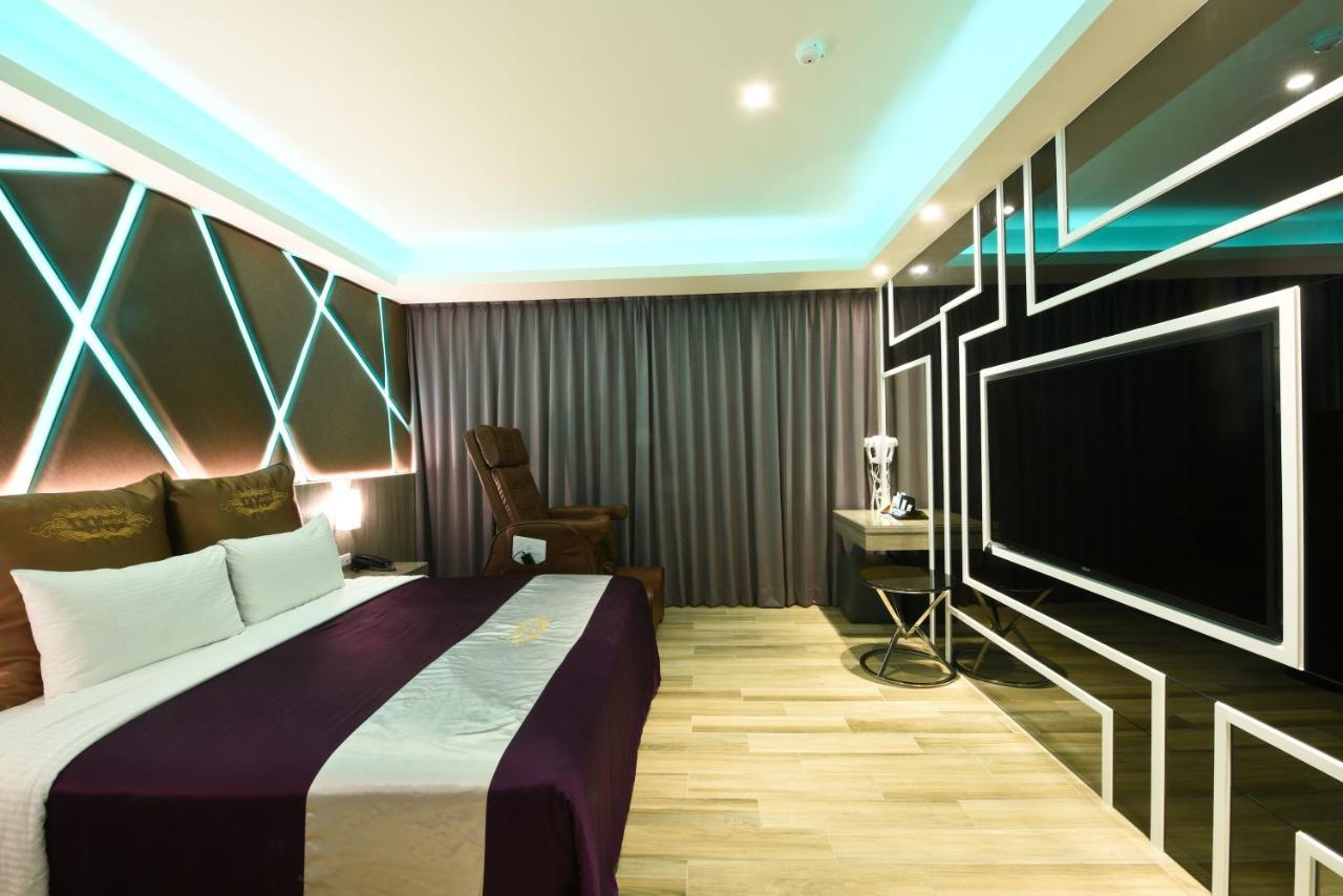 Zc Motel Таоуан Екстериор снимка