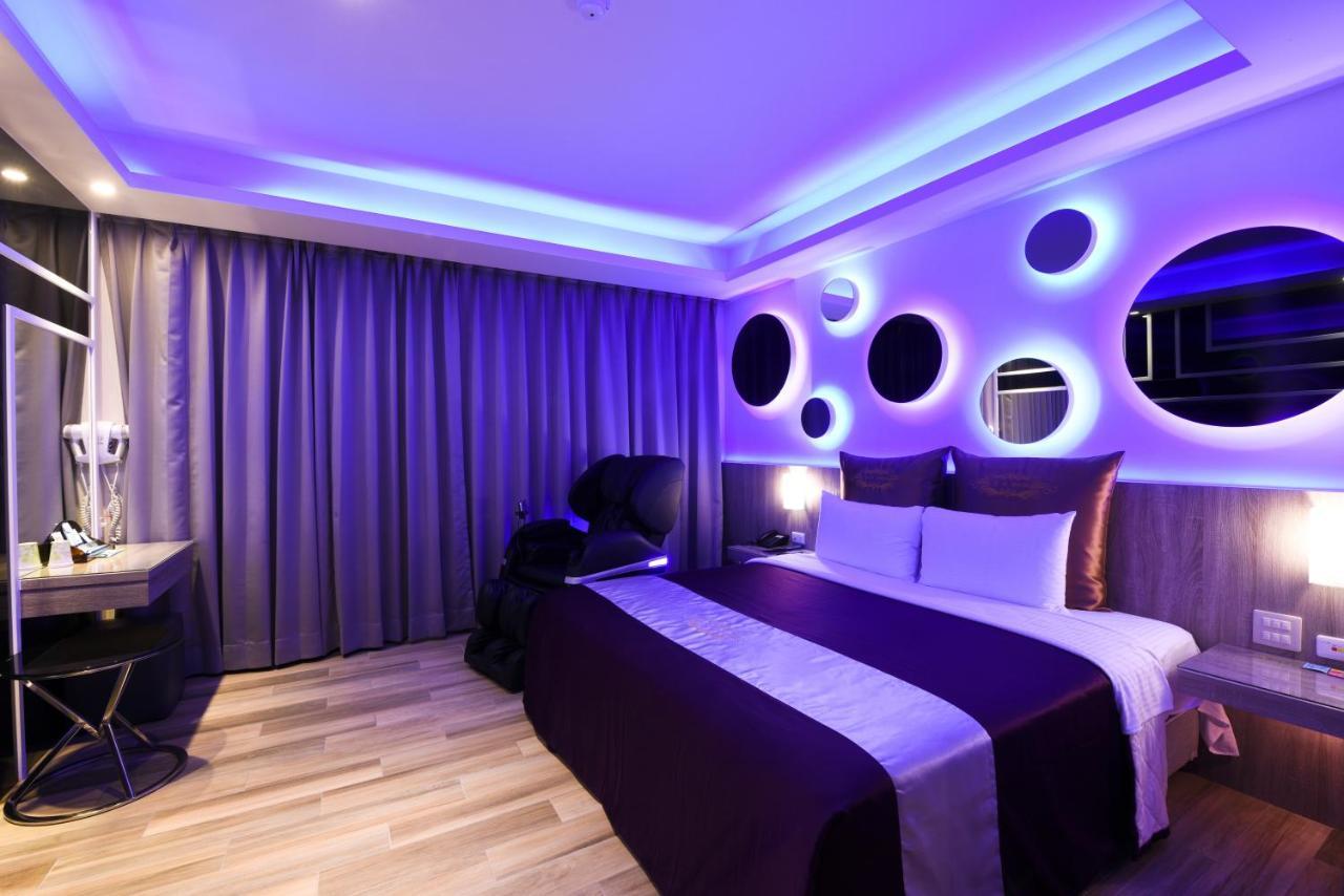 Zc Motel Таоуан Екстериор снимка